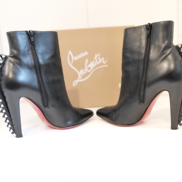 Christian Louboutin - Picture 3 of 6